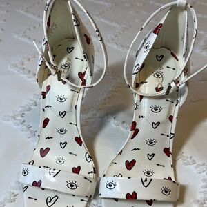 ALDO Brandii Milk Kiss Limited Edition Red Heart Heels SIZE 7.5